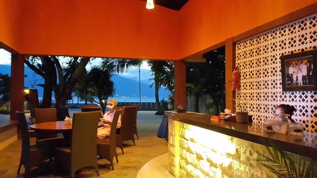 Kampoeng Nelayan Hotel 팔루 외부 사진