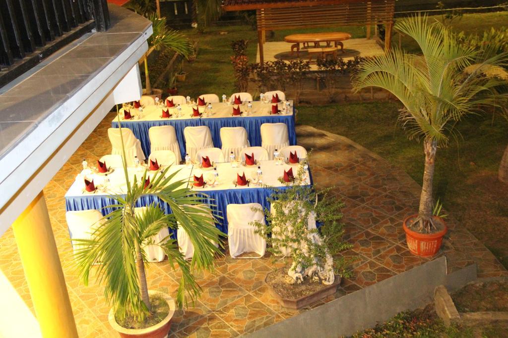 Kampoeng Nelayan Hotel 팔루 외부 사진