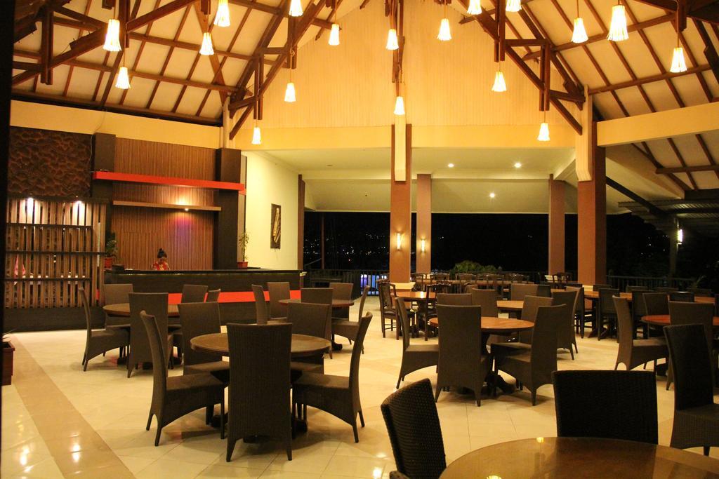 Kampoeng Nelayan Hotel 팔루 외부 사진