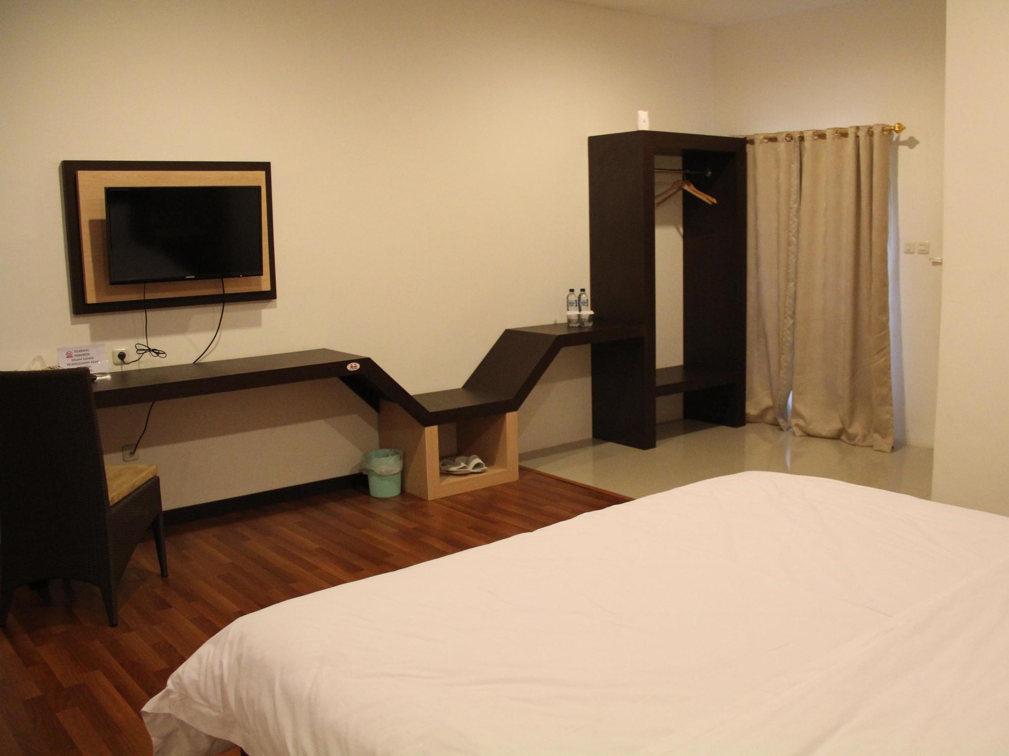 Kampoeng Nelayan Hotel 팔루 외부 사진