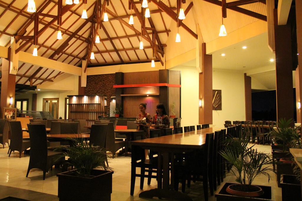 Kampoeng Nelayan Hotel 팔루 외부 사진